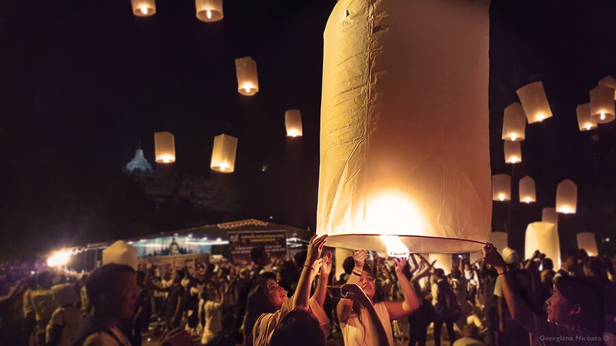 Borobudur Waisak festival Lanterns